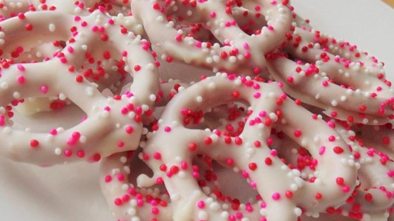 Pretzels cubiertos de chocolate blanco Receta