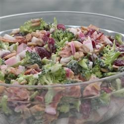 'Receta de ensalada de brócoli de Kecia'