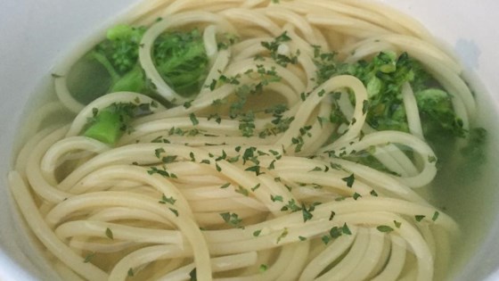 Receta de sopa de espagueti con brócoli