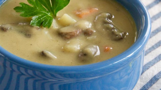 Rica receta de sopa de patata vienesa